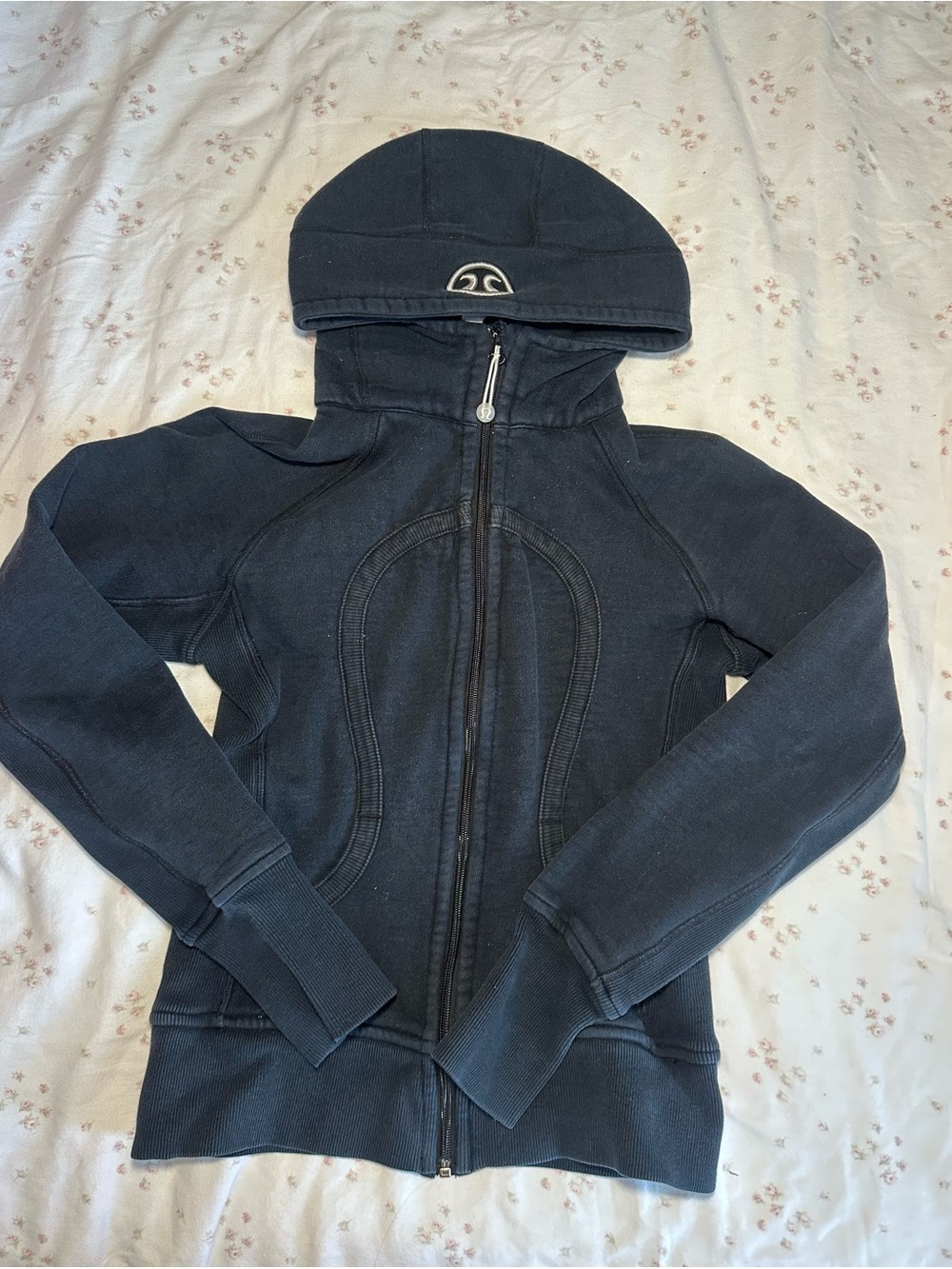 Black Lululemon Vintage Scuba Size 4